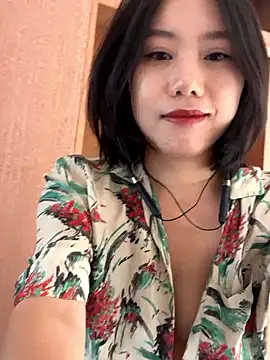 Eliza-E online show from April 1, 1:19 am