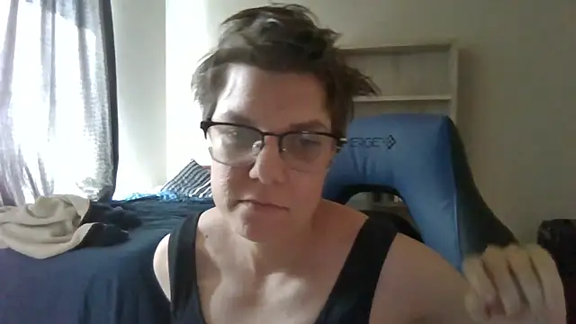 KaliSnow199623 online show from September 28, 9:00 pm