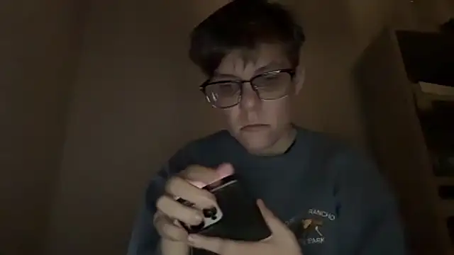 KaliSnow199623 online show from March 26, 8:56 am