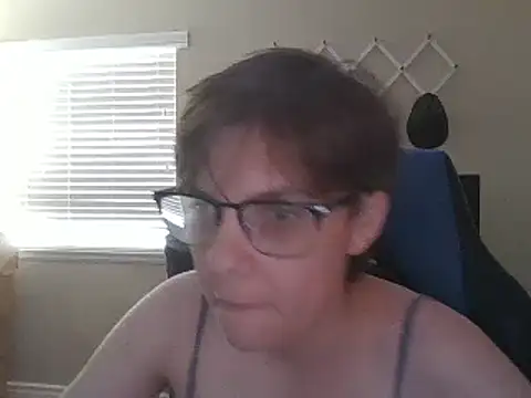 KaliSnow199623 online show from February 4, 9:10 pm