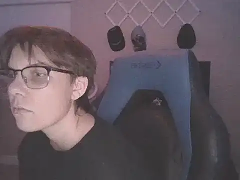 KaliSnow199623 online show from February 7, 4:37 am