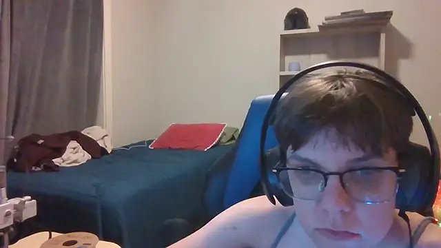 KaliSnow199623 online show from November 4, 4:16 am