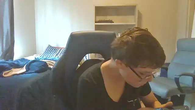 KaliSnow199623 online show from September 12, 8:19 pm