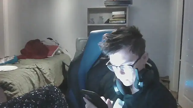 KaliSnow199623 online show from January 8, 2:06 am