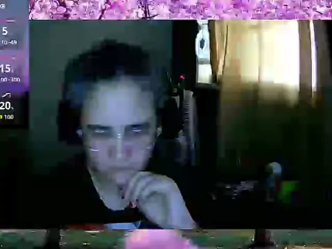 Snapshot of lolalicious_758 chatting on September 18, 1:47 pm lolalicious 758 online show from September 18, 1:47 pm