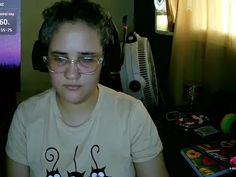 Snapshot of lolalicious_758 chatting on September 24, 2:56 pm lolalicious 758 online show from September 24, 2:56 pm