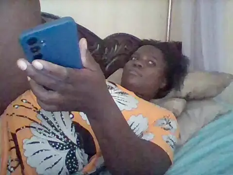 Snapshot of missarpie chatting on July 3, 8:43 am missarpie online show from July 3, 8:43 am