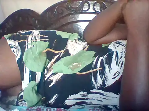 Snapshot of missarpie chatting on June 22, 3:25 am missarpie online show from June 22, 3:25 am