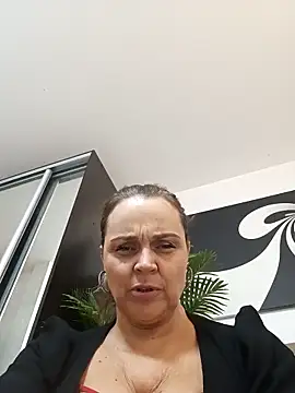 hugebobbs online show from March 5, 10:01 am