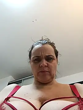 hugebobbs online show from March 19, 7:19 am