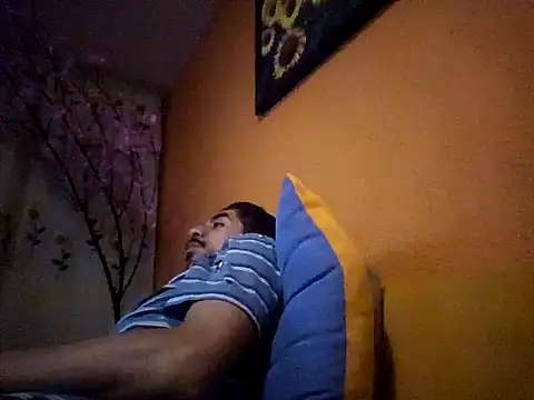 Angel Coronel online show from December 4, 10:51 am