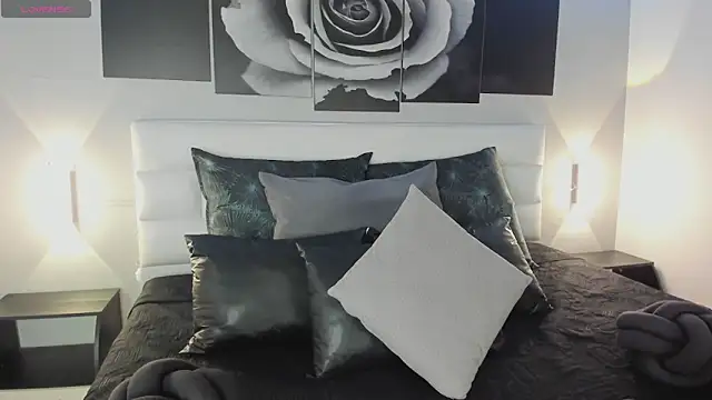 sofi bakerr online show from October 8, 11:34 am