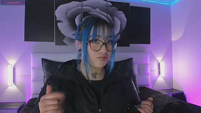 sofi bakerr online show from December 19, 11:34 am