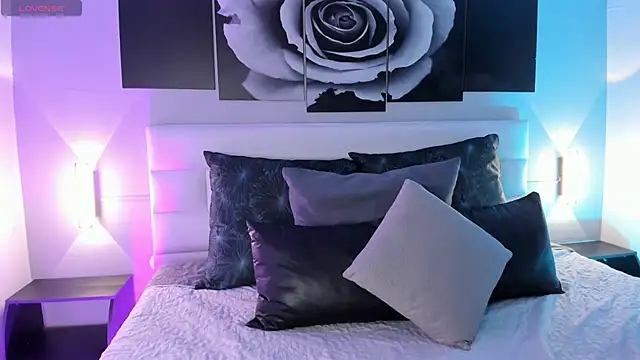 sofi bakerr online show from September 22, 11:38 am