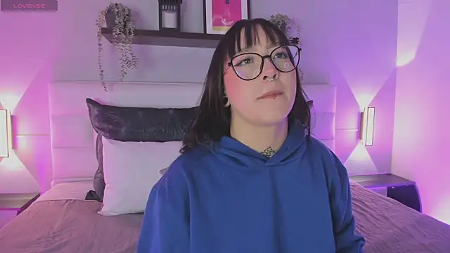 sofi bakerr online show from March 24, 11:32 am