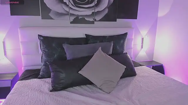 Snapshot of sofi_bakerr chatting on November 28, 11:43 am sofi bakerr online show from November 28, 11:43 am