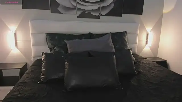 sofi bakerr online show from September 23, 11:39 am