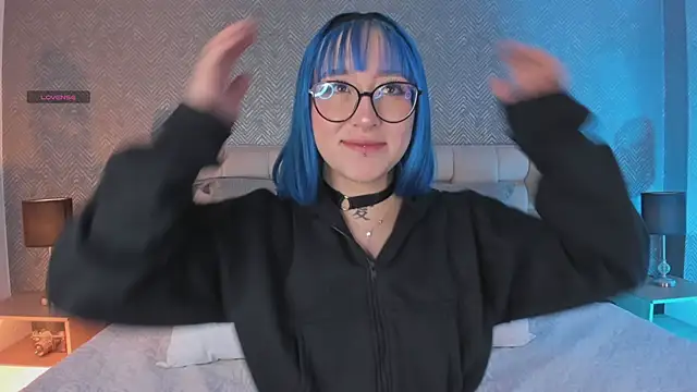 sofi bakerr online show from September 25, 11:38 am