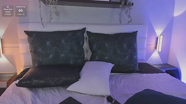 sofi bakerr online show from January 13, 11:41 pm