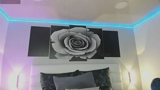 Snapshot of sofi_bakerr chatting on December 5, 11:42 am sofi bakerr online show from December 5, 11:42 am