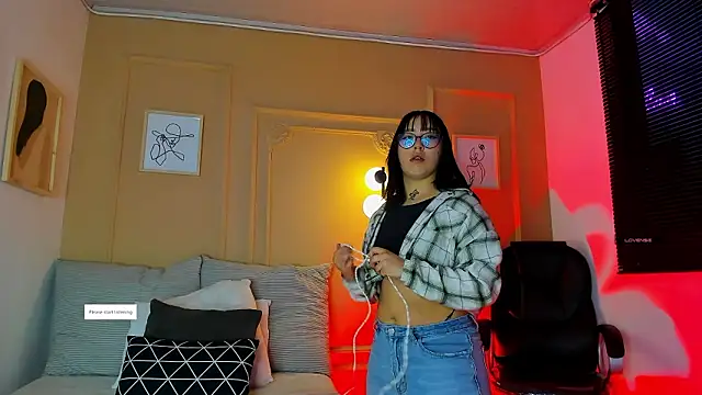 sofi bakerr online show from March 7, 11:38 am