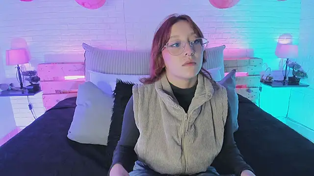sofi bakerr online show from March 6, 11:36 am
