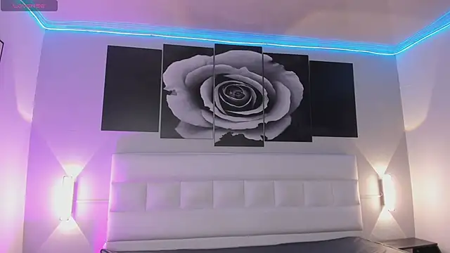 Snapshot of sofi_bakerr chatting on November 7, 11:37 am sofi bakerr online show from November 7, 11:37 am