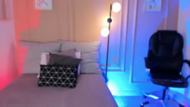 sofi bakerr online show from March 11, 11:37 am