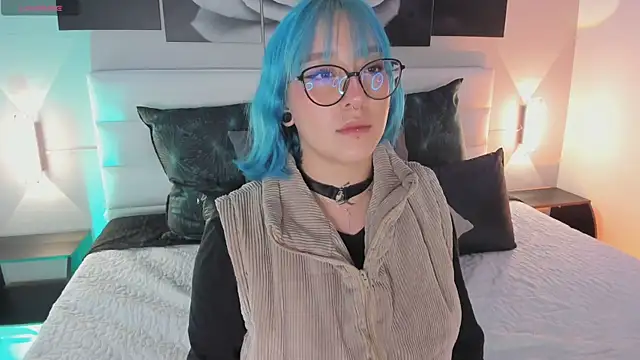 sofi bakerr online show from September 19, 11:36 am
