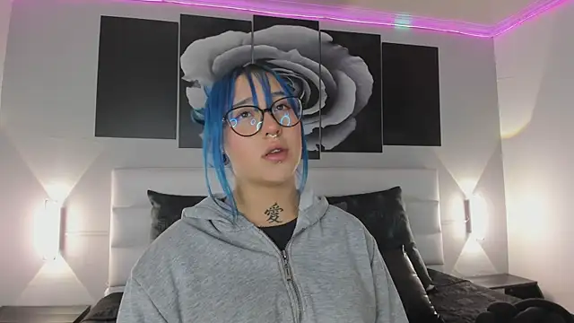 Snapshot of sofi_bakerr chatting on November 14, 11:36 am sofi bakerr online show from November 14, 11:36 am