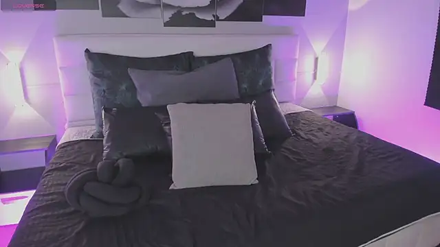 Snapshot of sofi_bakerr chatting on October 24, 11:42 am sofi bakerr online show from October 24, 11:42 am