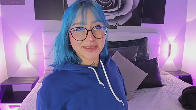 Snapshot of sofi_bakerr chatting on October 23, 11:31 am sofi bakerr online show from October 23, 11:31 am