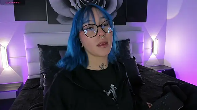 Snapshot of sofi_bakerr chatting on November 13, 11:36 am sofi bakerr online show from November 13, 11:36 am