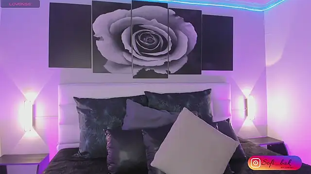 sofi bakerr online show from September 29, 11:38 am