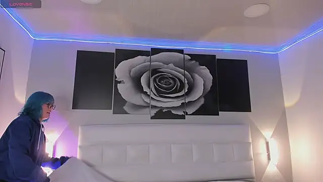 Snapshot of sofi_bakerr chatting on October 29, 11:53 am sofi bakerr online show from October 29, 11:53 am