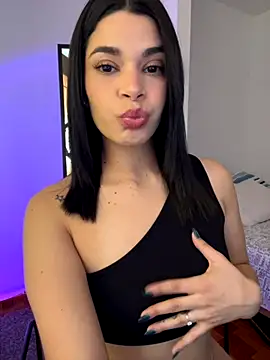 Snapshot of DaryRos chatting on September 10, 9:03 pm DaryRos online show from September 10, 9:03 pm