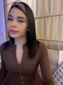 Snapshot of DaryRos chatting on January 9, 10:28 pm DaryRos online show from January 9, 10:28 pm