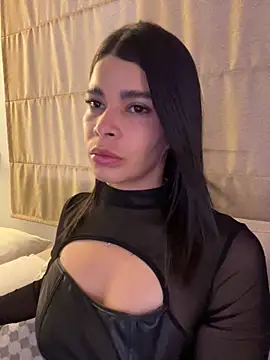 Snapshot of DaryRos chatting on February 7, 11:35 pm DaryRos online show from February 7, 11:35 pm