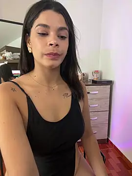 Snapshot of DaryRos chatting on March 9, 10:19 pm DaryRos online show from March 9, 10:19 pm