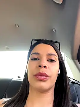 Snapshot of DaryRos chatting on October 9, 7:14 pm DaryRos online show from October 9, 7:14 pm