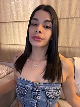 Snapshot of DaryRos chatting on November 21, 10:20 pm DaryRos online show from November 21, 10:20 pm