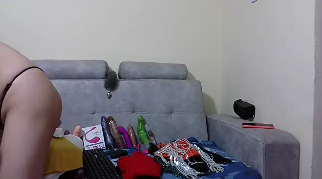 Snapshot of PenelopeHot_91 chatting on March 11, 9:59 pm PenelopeHot 91 online show from March 11, 9:59 pm