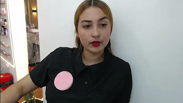 Snapshot of salome__lopez_ chatting on November 6, 2:21 pm salome lopez online show from November 6, 2:21 pm