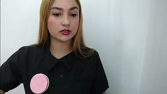 Snapshot of salome__lopez_ chatting on November 7, 2:32 pm salome lopez online show from November 7, 2:32 pm