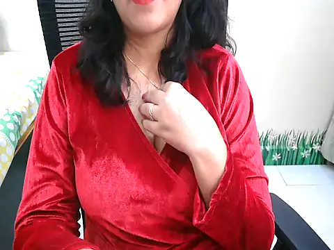 Inviting Aanya online show from November 8, 5:49 pm