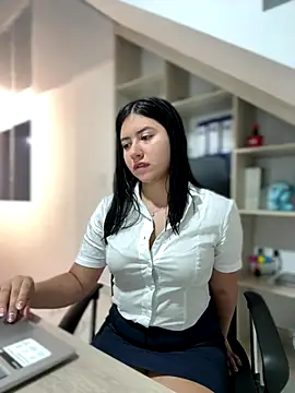 VAL PRINCESS online show from September 21, 12:05 am