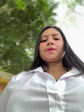 VAL PRINCESS online show from February 4, 9:20 pm