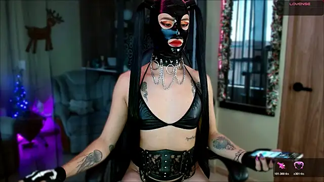 Snapshot of tevenwhiite chatting on December 17, 9:31 pm tevenwhiite online show from December 17, 9:31 pm