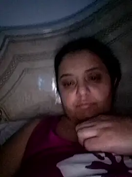 sarahhh1987 online show from January 8, 8:15 pm