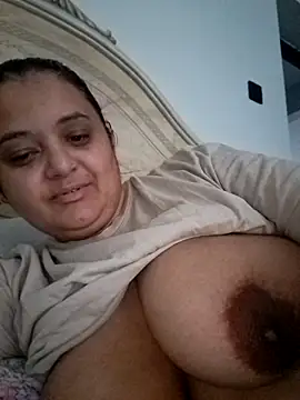 sarahhh1987 online show from December 3, 6:25 am